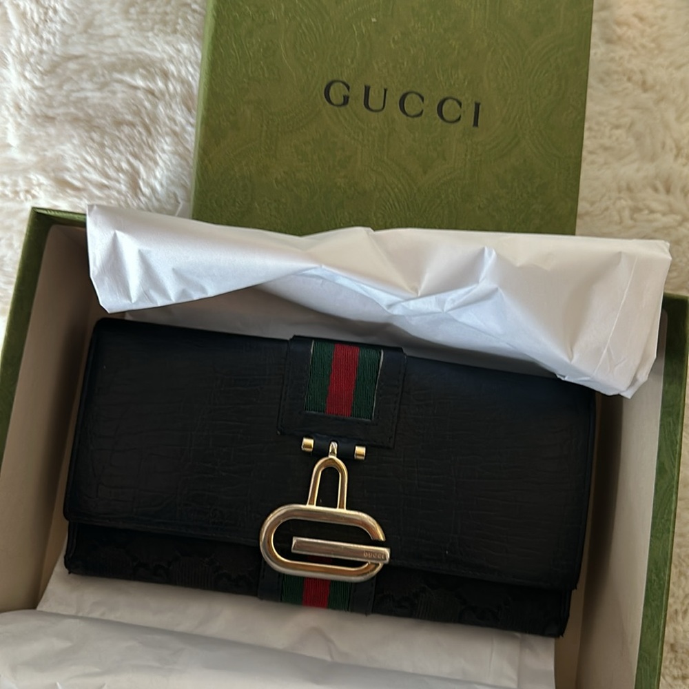 Preloved Gucci Jacquard/Leather Sherry Line Black Wallet; can use as crossbody. - Picture 1 of 12